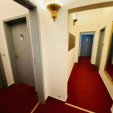 Doppelzimmer Lunch, Direkt Am Alten Strom Росток Екстериор снимка
